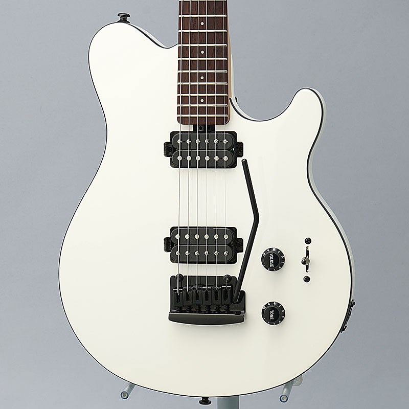 Sterling by MUSICMAN S.U.B. AX3S (White)の画像